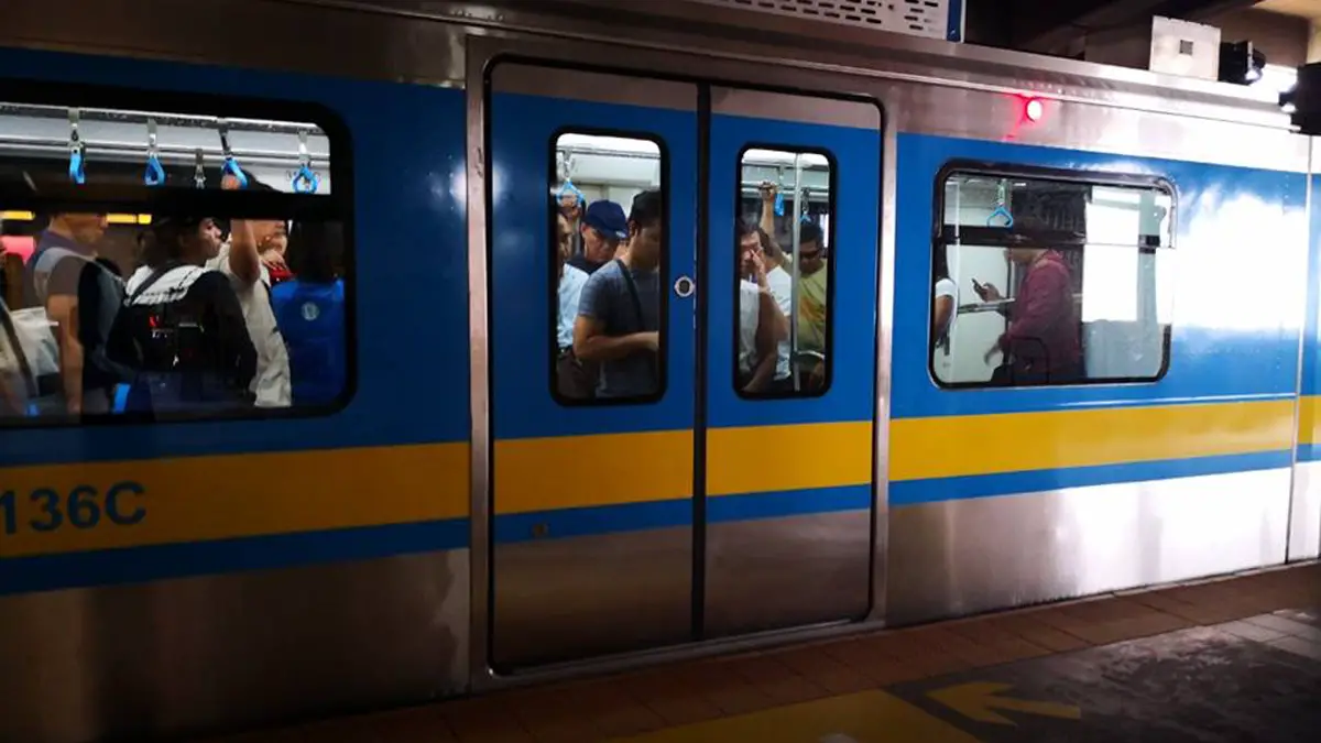 Free Train Rides to Students by the DOTr