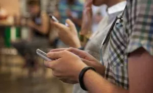 Prohibition of Cellphone Use During Class Hours, Pushed by the DepEd