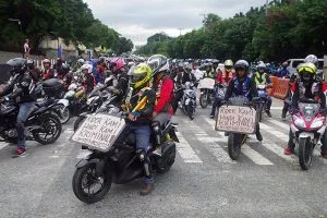 Suspension of Doble Plaka Law